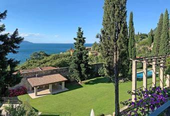 5 Terrazze Exlusive Apartments has Balcony rooms