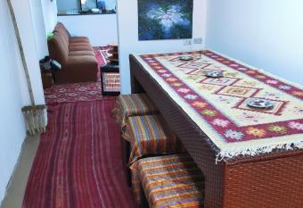 Ameer apartment allows 18 year olds to book a room