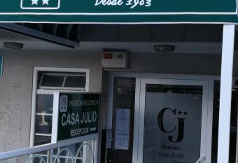 PENSION CASA JULIO ** allows 18 year olds to book a room