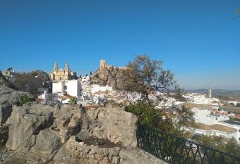 CASA LA ABUELA REMEDIOS has Balcony rooms