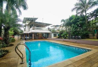 Luxe by Tranq-Villas, 5bhk Garden & Pool at Lonavala has Smoking/Balcony rooms