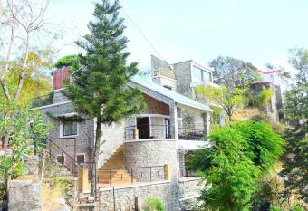 The Colonial Kaanchi House Mount Abu has Balcony rooms