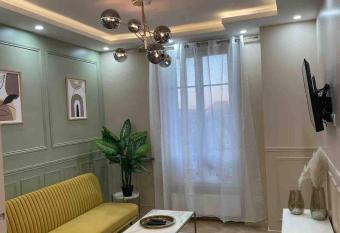 L Etoile Imani -Amazing apartment near Orly Airport has Balcony rooms