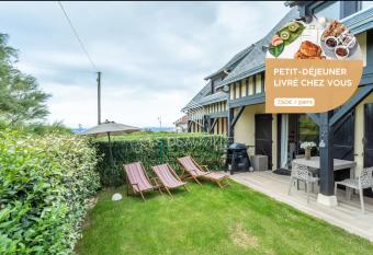 Villa Camille C.L.S Deauville has Balcony rooms