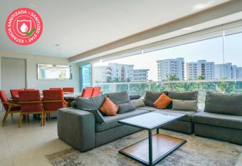 Hostpal Velera Diamante Playa Privada has rooms with a private hot tub