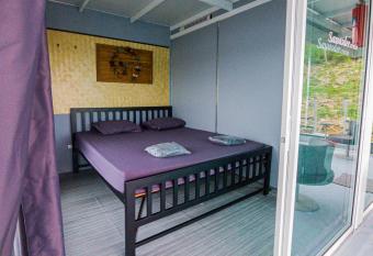 sawasdee cruise has Smoking rooms