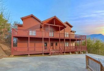 Pinnacle Pool View Lodge #625 has Balcony rooms