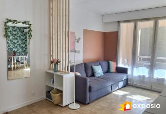 Cosy Studio allows 18 year olds to book a room