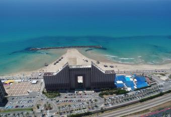                       -                 allows 18 year olds to book a room