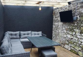 4 Eyre Square Lane allows 18 year olds to book a room