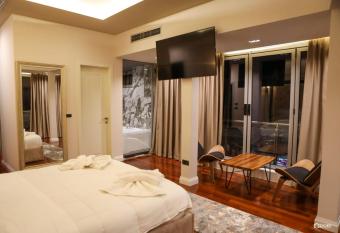 Secret Hotel,Korce has Balcony rooms