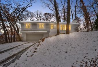 Cheerful, Cozy 4 bedroom home with fireplaces. has Balcony rooms