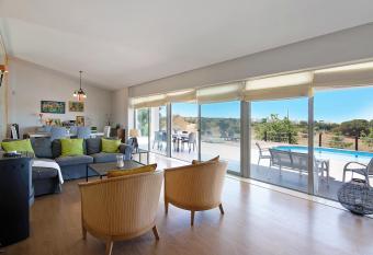 Villa Po  a da Negra has Balcony rooms