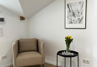 Neubau Wohnung in Marl allows 18 year olds to book a room