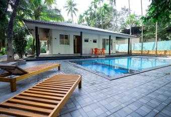 Ocean pearl Villa 2 has Balcony rooms