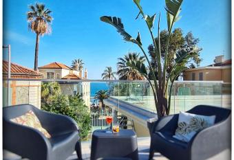 Le Vallaya Suites & Spa has Balcony rooms