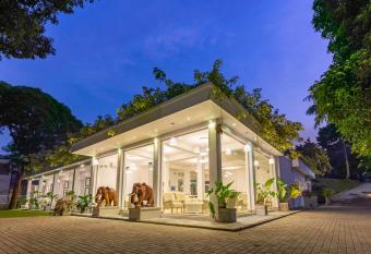 Waters Spring allows 18 year olds to book a room