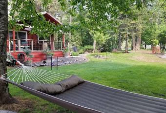 Red Fox Retreat allows 18 year olds to book a room