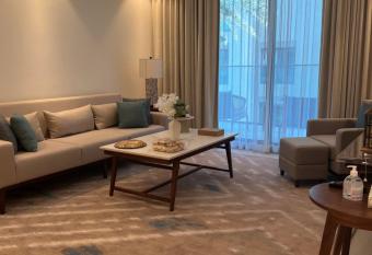 Apartment Fujairah allows 18 year olds to book a room