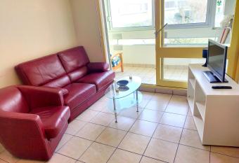 Appart Bord de Mer 6 PLaces has Balcony rooms