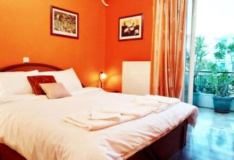 Penny s House NAYPLIO allows 18 year olds to book a room