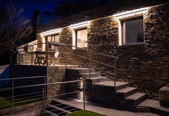 TERRASSE PROVENCE PAGNOL***** allows 18 year olds to book a room