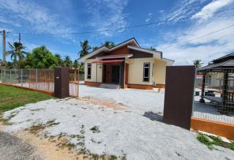 SMART Homestay Pantai Kemayang Bachok has Balcony rooms