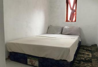 OYO Homes 91008 Eco Tourism Desa Cibodas Babakan Gentong 1 Syariah allows 18 year olds to book a room