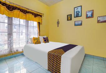 OYO Homes 91002 Eco Tourism Desa Cibodas Areng 3 Syariah allows 18 year olds to book a room