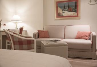 Relais Santa Chiara Hotel - Tuscany Charme has Balcony rooms