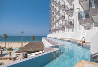 C  diz Bah  a by QHotels has Balcony rooms