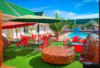 Sunrise Villas has Balcony rooms