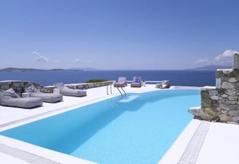 4 bedrooms villa with sea view private pool and enclosed garden at Mykonos 2 km away from the beach has Balcony rooms