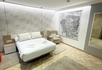 PR Iacobus Suites allows 18 year olds to book a room