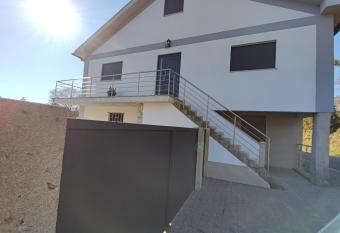 Casa Corredoura allows 18 year olds to book a room