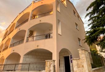 Apartments Grozdana has Balcony rooms