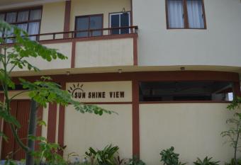 Sun Shine View has Balcony rooms