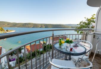 Motel Jadranka has Balcony rooms