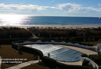 le studio paradis bleue has Balcony rooms