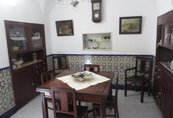 Sunflower Guest House has Balcony rooms