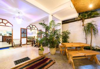 Prime Time Hotel has Smoking/Balcony rooms