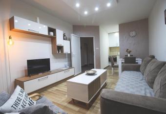 TOP Apartman has Balcony rooms