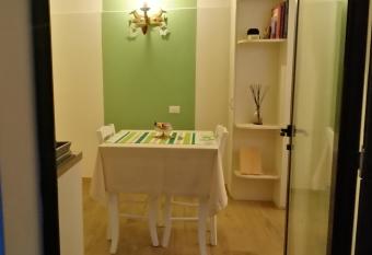 VERONA GODDESS HOUSE allows 18 year olds to book a room