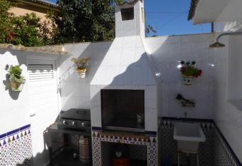 Maison r  nov  e    250m de la mer has Balcony rooms