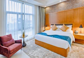 Alisa Hotel Tema allows 18 year olds to book a room