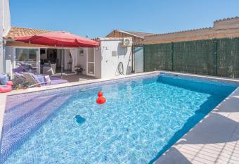 Ca sa Tia has Balcony rooms