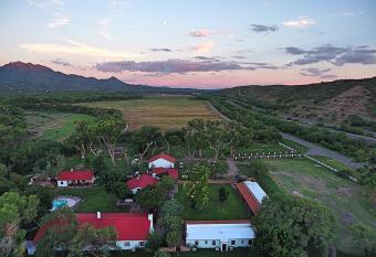 Rancho Santa Cruz has Balcony rooms