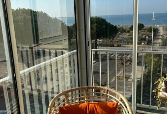 Le Neptune allows 18 year olds to book a room