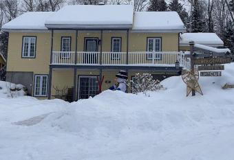 H  bergement La Belle   poque has Balcony rooms