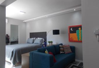 Apt excelente local Consulado/Iguatemi allows 18 year olds to book a room